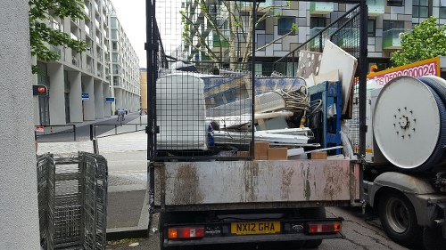 Garden clearance benefits in Archway